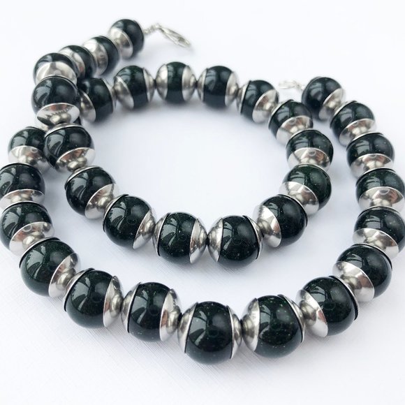 Deep green chunky necklace, statement casual necklace - Picture 9 of 15